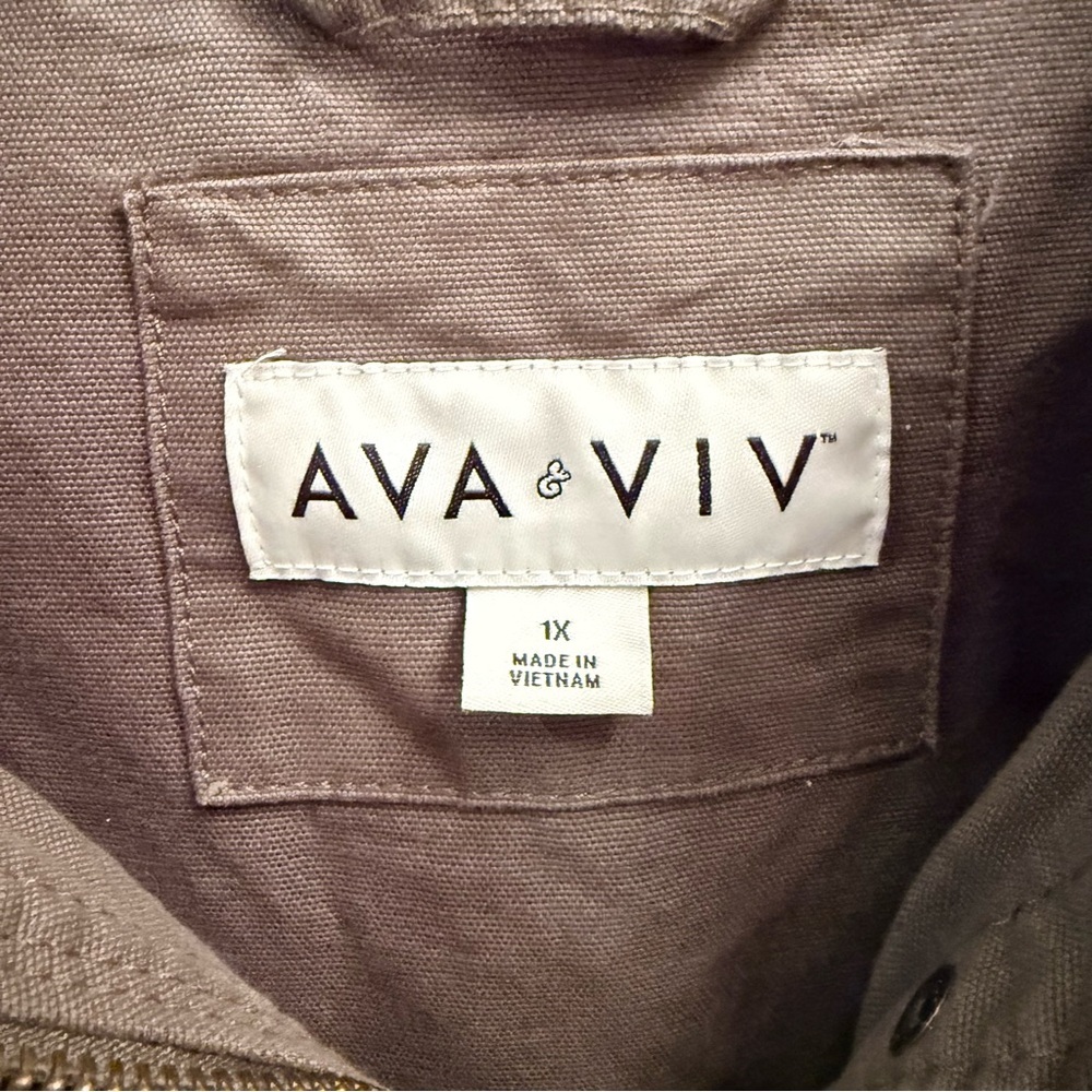 Ava & Viv olive green military-style utility jacket. Size 1x - Picture 2 of 3